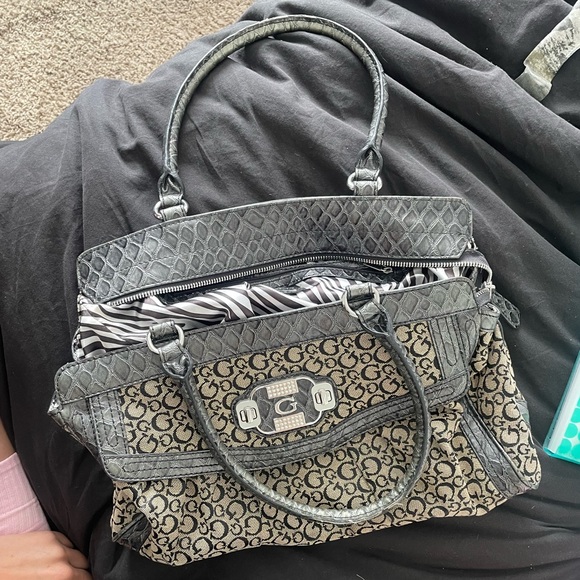 Vintage Guess Bag - Picture 2 of 2